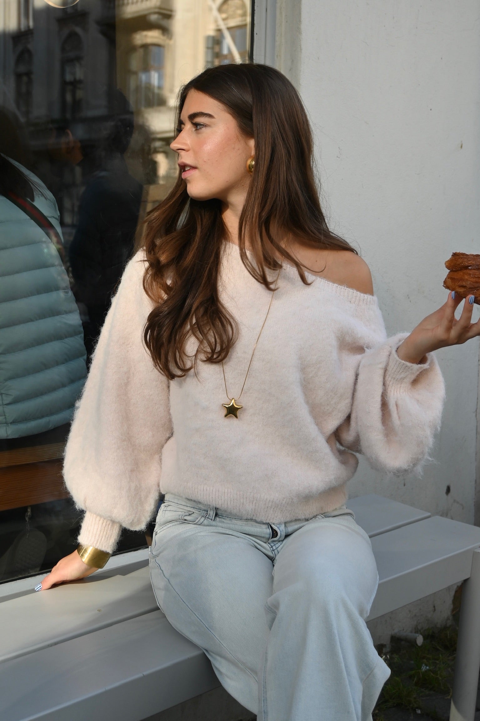 Maira™ | Off shoulder-stickad tröja